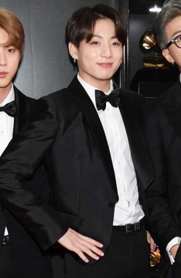 warsofhrmone's tweet image. wait i’m starting a collection ….