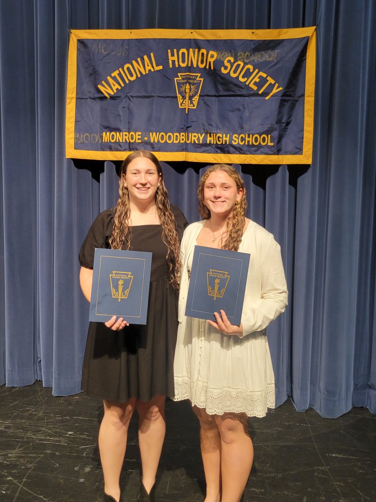 Callie Exarchakis tweet media