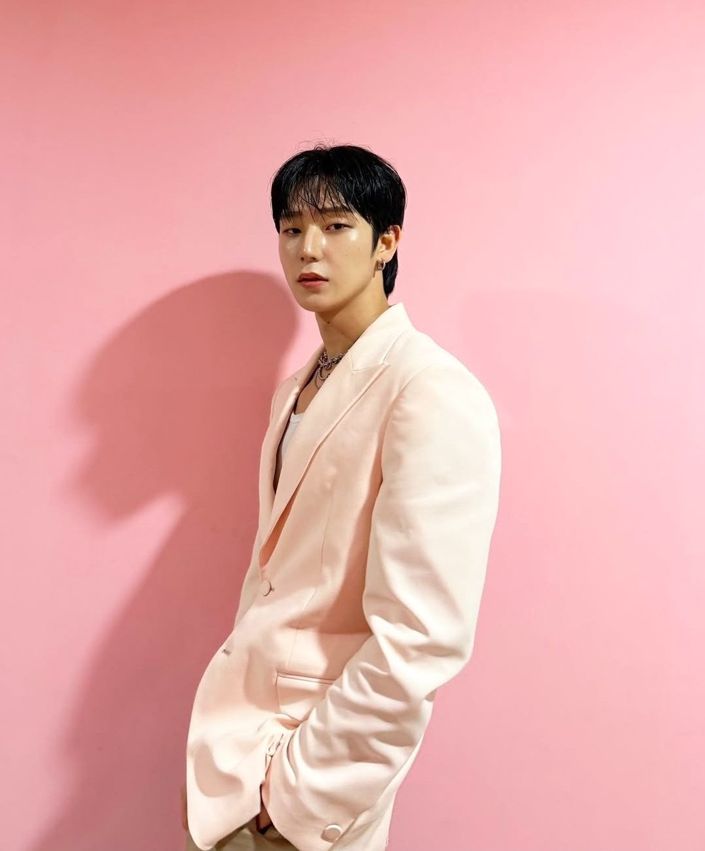 kbgmedia's tweet photo. Happy birthday to #BUMJUN from #2Z https://t.co/USSmSOTo2j
