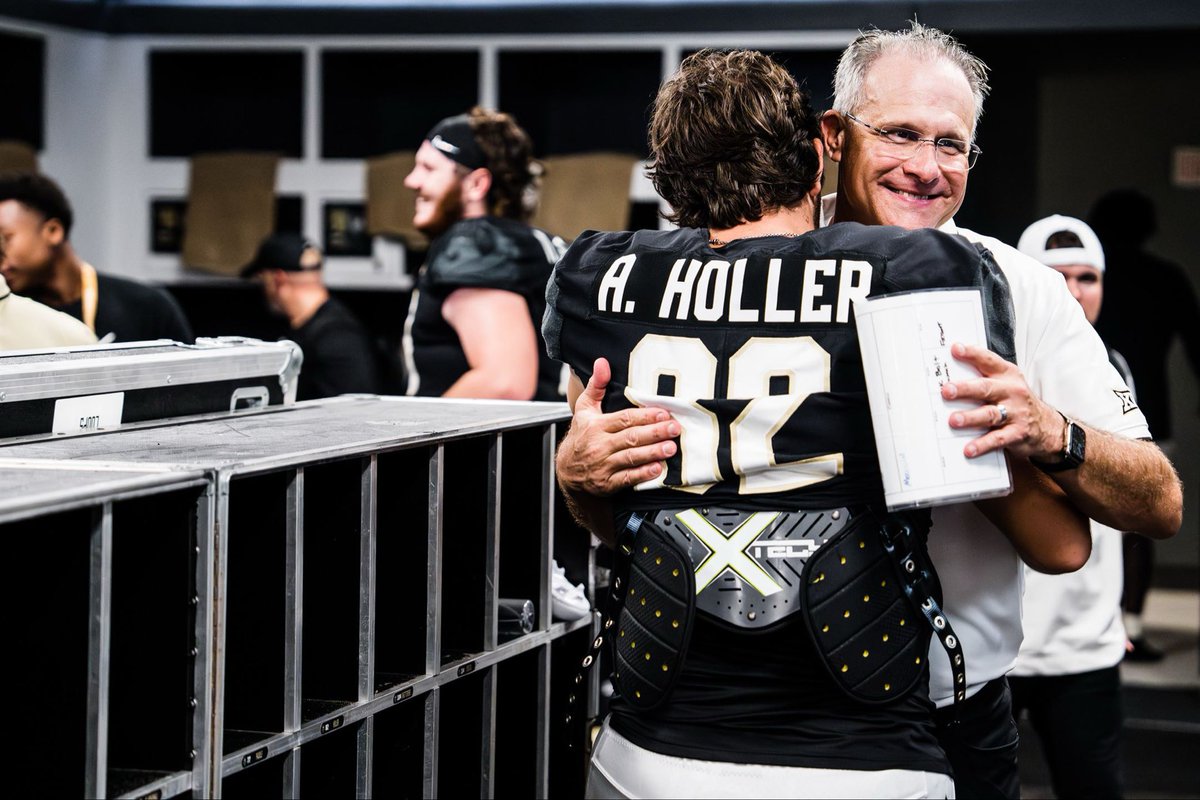 Alec Holler tweet media