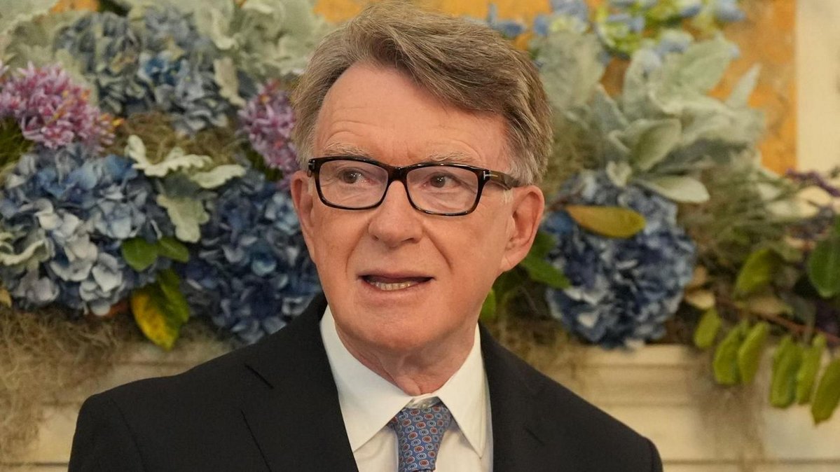 Peter Mandelson sold Government secrets to foreign agents for personal profit.

He doesn't need to be thrown out of the House of Lords, he needs to be thrown in jail.