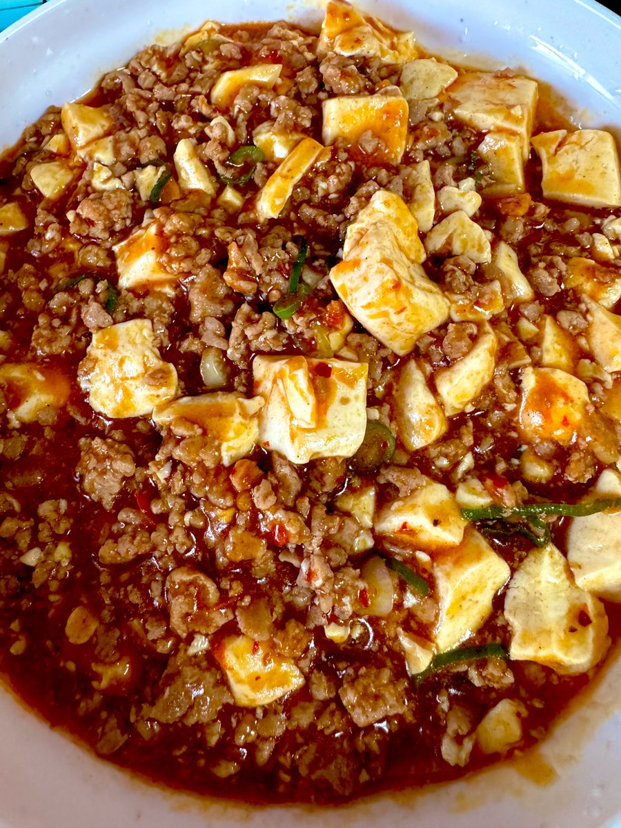 ทำมาโปโทฟุคับกินเองครับ อร่อยมาก
เดี๋ยวมาแจกสูตร