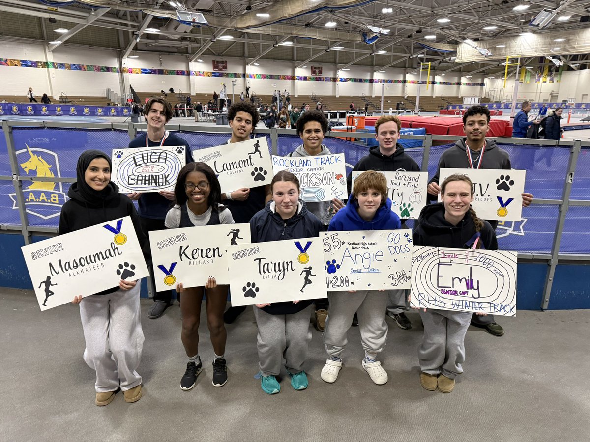 rhsbulldogs_xc's tweet photo. Thank you Seniors!! https://t.co/sOtrj07Wgp