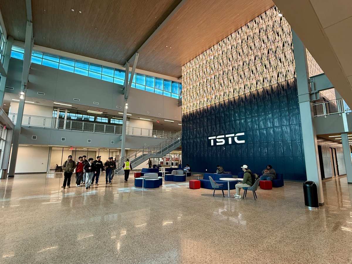 tstcwaco's tweet photo. The Construction Technologies Center opened for students on Monday, Feb. 2, at TSTC’s Waco campus. The building will house the Building Construction, Electrical Construction, HVAC, Plumbing and Pipefitting and Solar Energy programs.

#TSTCproud #WacoTX  #technicaleducation https://t.co/lozTlIlZQu