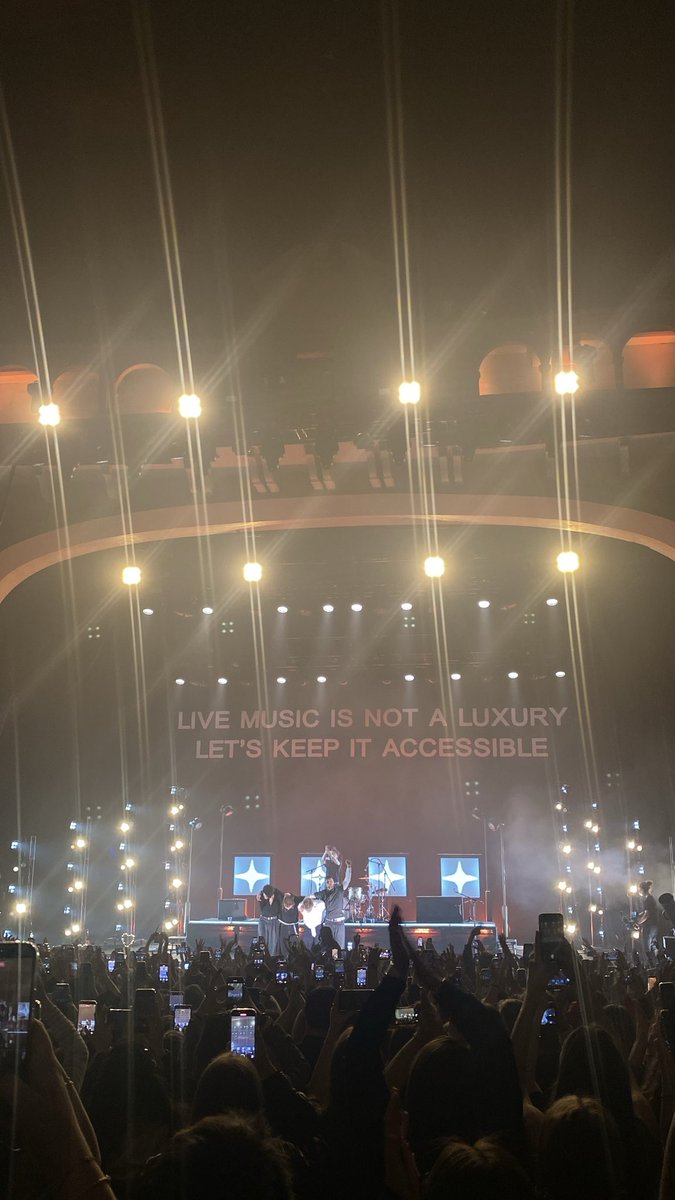 OTP93LWT's tweet photo. my band, i am SO proud of these boys 🥹🫶🏻 https://t.co/UAnFLbDQWJ