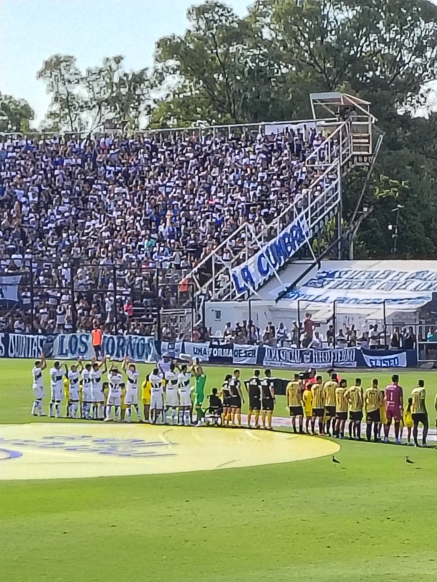 Malu_LaPlata's tweet image. Siempre serán los atardeceres más bellos. #GELP #CGE 3 #Aldosivi 1  Lunes, 17.30 hs. y explotó el Zerillo!!! Basurero sos mi enfermedad 🎶🎶