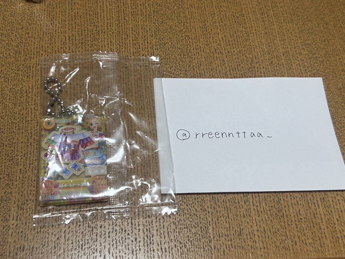 rreennttaa_'s tweet photo. @Hi_na_tnranden 検索より失礼いたします。
当方写真のストリートアートブラウスを所持しているのですが、ローズボンボントップス>マルチカラーホルダーキャミのどちらかと交換可能でしょうか。
ご検討よろしくお願いいたします。せいら🎸 https://t.co/Oqd9PSM2dh