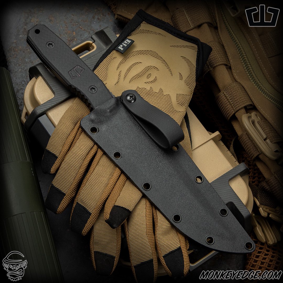 MonkeyEdge's tweet photo. The Rogue 1 from Blackside Customs nods to the Randall Model 1 with Blackside flair. A saw spine adds utility, and the slim peel ply G10 handle stays secure. Available now at https://t.co/zSaEgsmDch
#blacksidecustoms #fixedblade #edc #rogue1 #monkeyedge https://t.co/kTKBuVVa8j