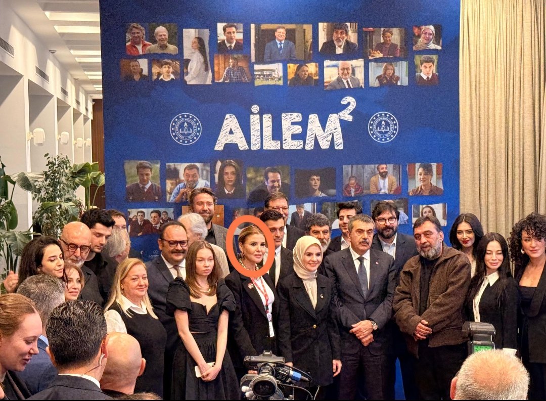 LGBT DESTEKÇİSİ‼️

BU ŞAHSIN HANGİ DAVRANIŞINI REFERANS ALDINIZ ÇOK MERAK ETTİM‼️
<a href="/tcmeb/">Millî Eğitim Bakanlığı</a> 
<a href="/tcailesosyal/">T.C. Aile ve Sosyal Hizmetler Bakanlığı</a>