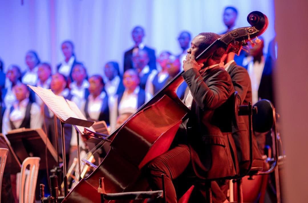 luc_mgr's tweet photo. 🎶 Clôture en beauté des 30 ans de notre chorale 🎶

Des voix, des émotions et une salle vibrante…
Notre concert au Centre Culturel a marqué en beauté la clôture des festivités célébrant les 30 ans de la chorale.

Merci à tous ceux qui ont partagé ce moment avec nous : le public https://t.co/AO7FMWRvQo