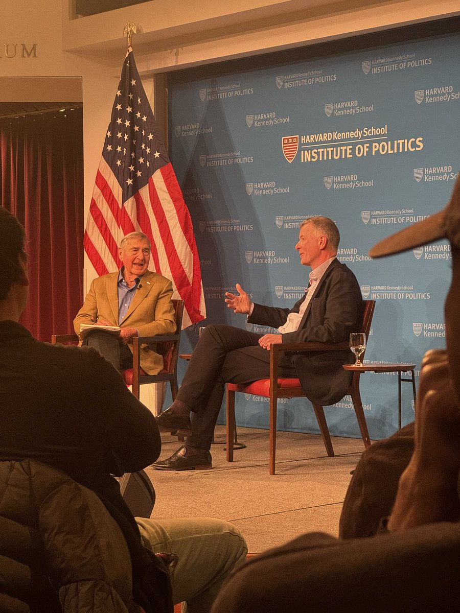 Escuchando al James Bond de la vida real (Sir Richard Moore) en conversación con Graham Allison
La inteligencia es fundamental para un país, sobre todo para Colombia 🇨🇴