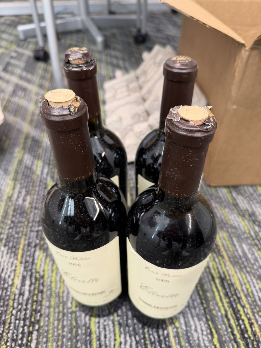jcollinsCLE's tweet photo. @LastBottleWines Purchased 4 bottles of wine, opened the shipment to find 3 bottles with 3 corks popping out, missing foil, and wine showing it leaked.  I have sent emails to help@ but no response yet.  Please assist. https://t.co/FJ7Lw3fcJw