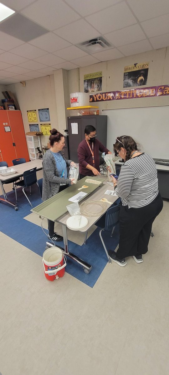 Our fantastic 5th grade <a href="/TWE_Texans/">Townewest Elementary</a> team coming together to prep the upcoming lab stations for landforms. This is how we give students authentic hands on experience. <a href="/FortBendISD/">Fort Bend ISD</a> <a href="/E_Bennett4/">Elainea Bennett</a> <a href="/FBISDscience/">Fort Bend ISD Science</a>