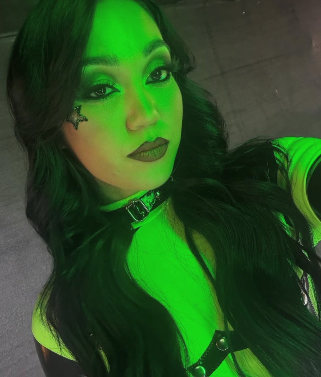 Roxy 😈💜 (NOT the Real One. ROLEPLAY) tweet media