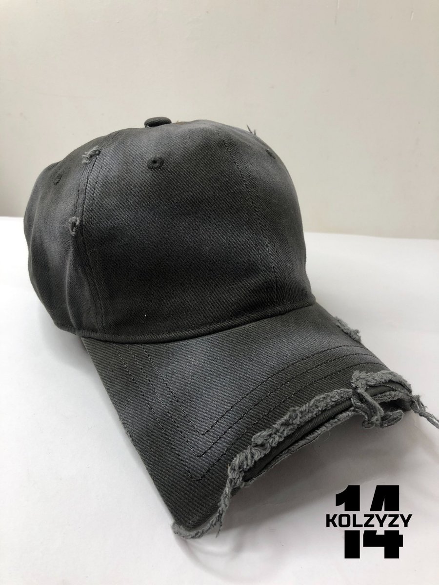 Fashion face cap 🧢 
🔖 N16,000

#kolzyzy14