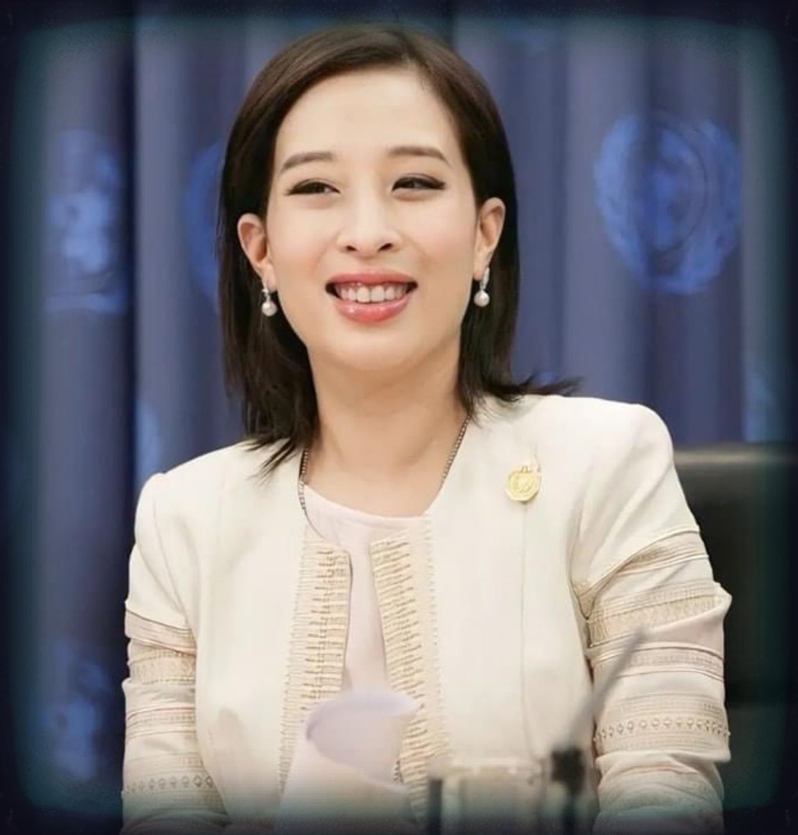 สวัสดีวันอังคาร … ขอถวายพระพรให้พระองค์หายจากอาการประชวร สุขภาพแข็งแรงเร็ววัน .. ทรงพระเจริญ 🙏🧡