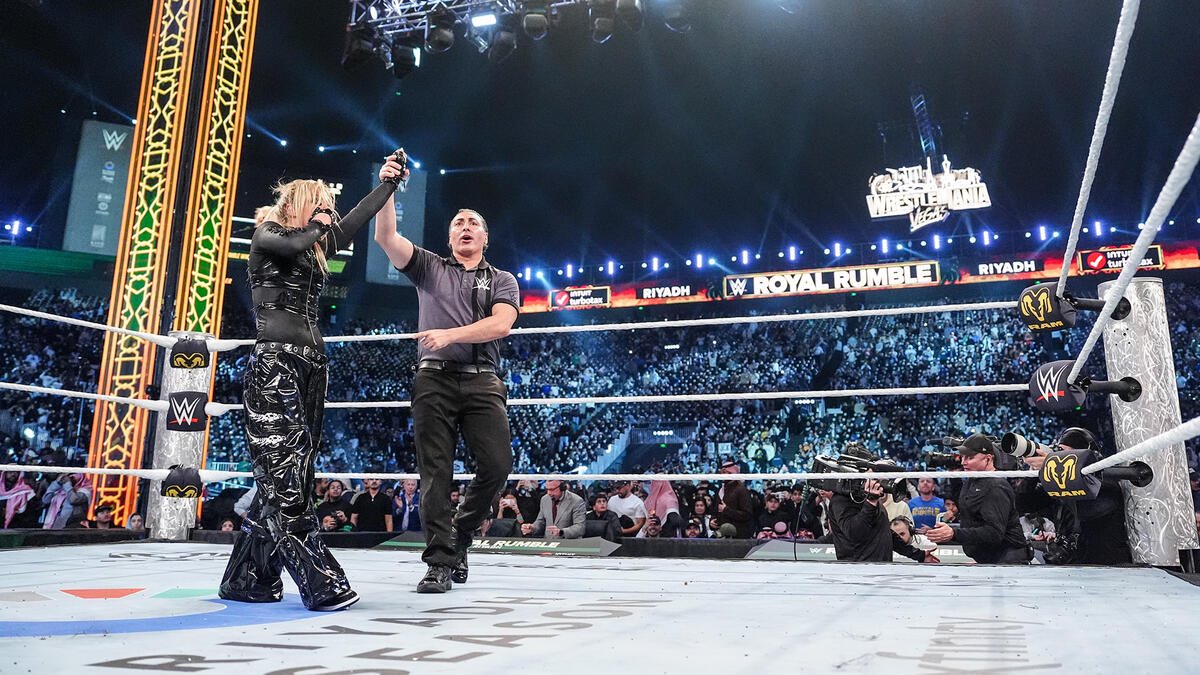 LIV in the moment. ᥫ᭡ NOT @YaOnlyLivvOnce tweet media