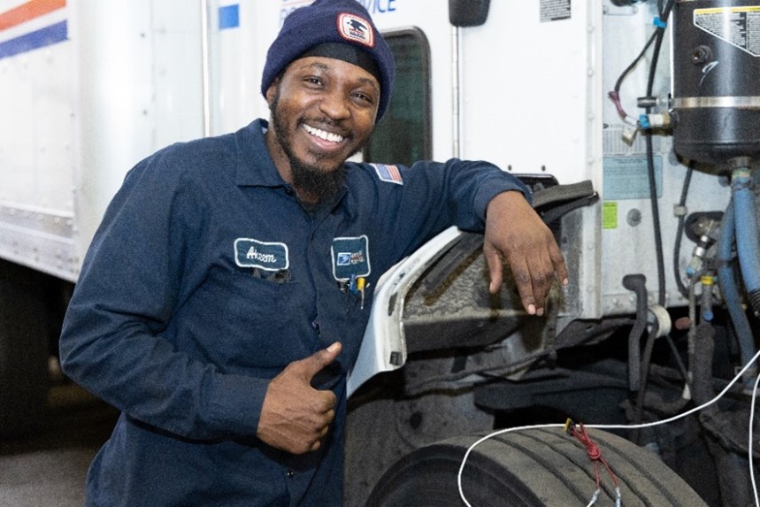 USPS is hiring for automotive technicians in San Diego, CA.  We are hosting hiring fairs on Fridays in February (6, 13, 20, &amp; 27) 11 am - noon at the Main Processing Plant at 11251 Rancho Carmel Dr, San Diego. 
Jobs posted weekly, see news release:
about.usps.com/newsroom/local…