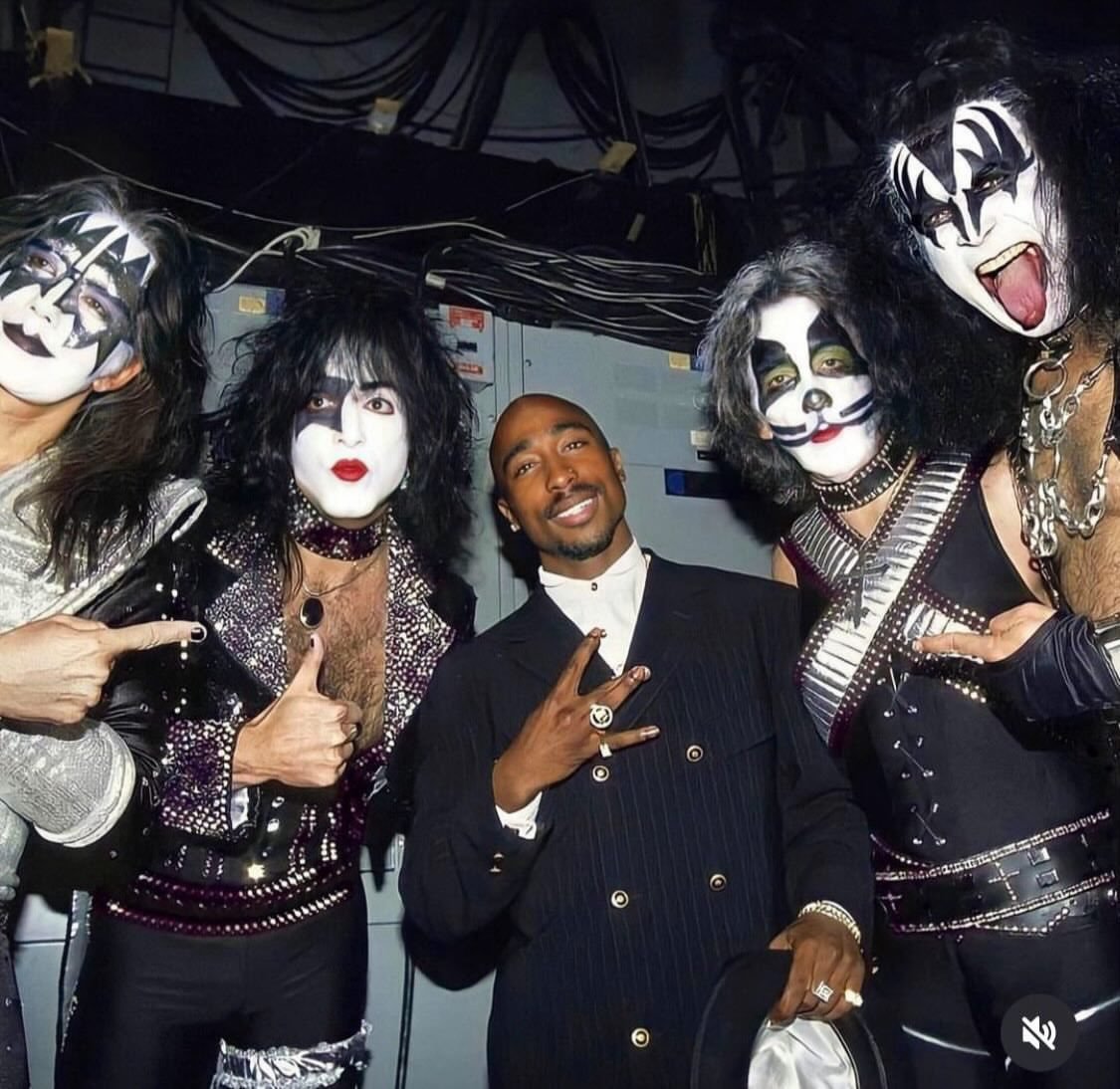 2Pac and Kiss at the Grammys. (1996)