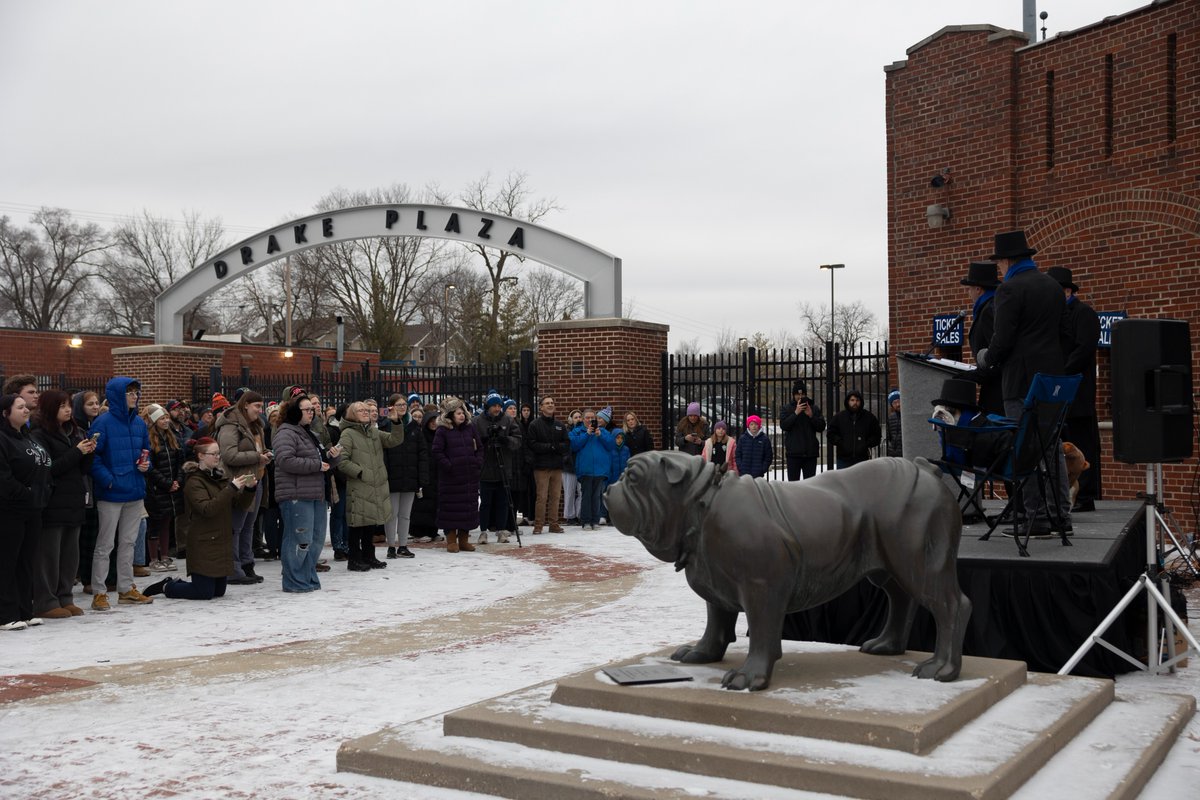Drake University tweet media