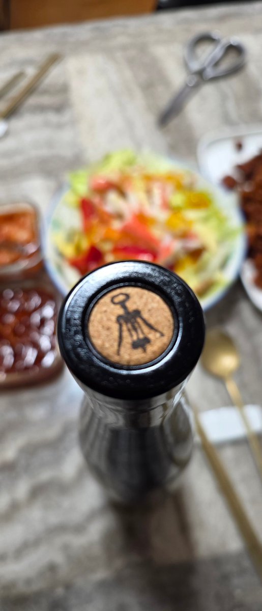 나 존중?
너 존중? 

나 무시 !
너 개무시~! 

자신의 말이나 행동들이 상대방에게 상대에게 상처를 줄수 있다는 사실..

자기애성 인격징애자..

#옮겨온글..

언제인지..베껴놓고..살다가..
갑자기..생각이나서..다시 옮겨봄.