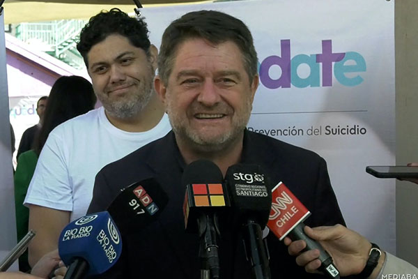 Hay que desaforar al Gobernador Claudio <a href="/Orrego/">Claudio Orrego L.</a>, procesarlo y luego encarcelarlo. 

Por ladrón y sinvergüenza.