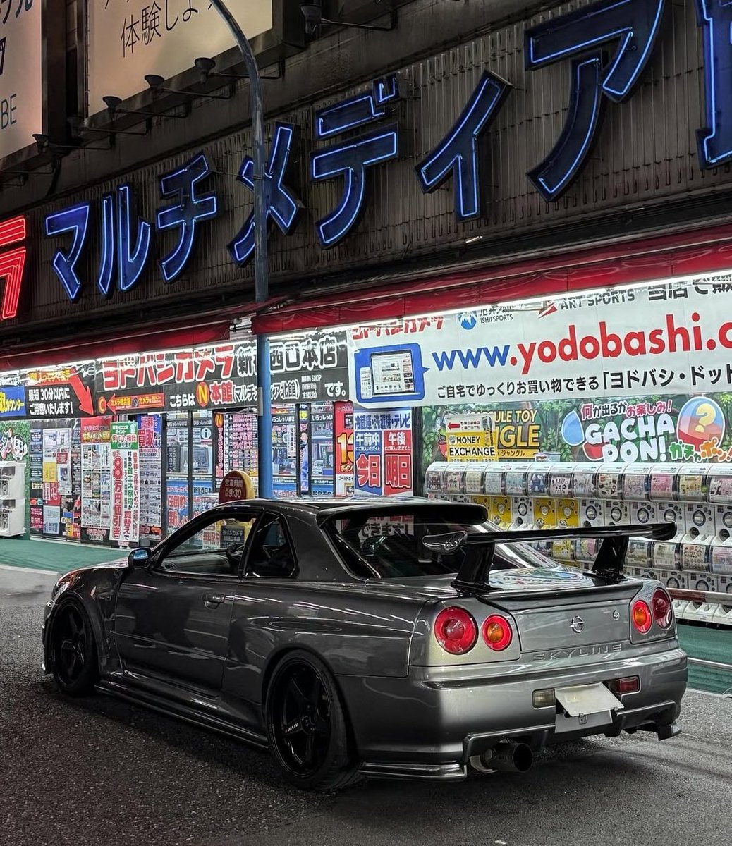Nissan R34 Skyline GT-R