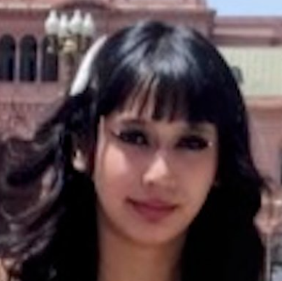 Nicole Valentina Lencina tiene 14 años, desapareció el 30/1/26 en Avellaneda, provincia de Buenos Aires. Se hizo la denuncia. Por favor compartir y avisar #Urgente a la policía local, o al ☎ 911 

#Avellaneda #BuenosAires