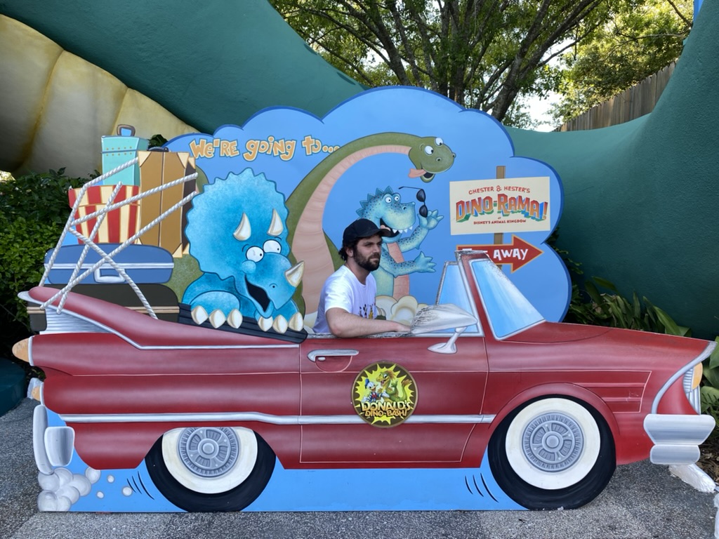 DinoLandUSAarch's tweet photo. Had one too many Carnotaurus Meteoritis' and I'm about to drive on far away from here #dinolandusa #Dinorama Sadly, never going back to Dino-Rama https://t.co/Wkk6Q8En4I