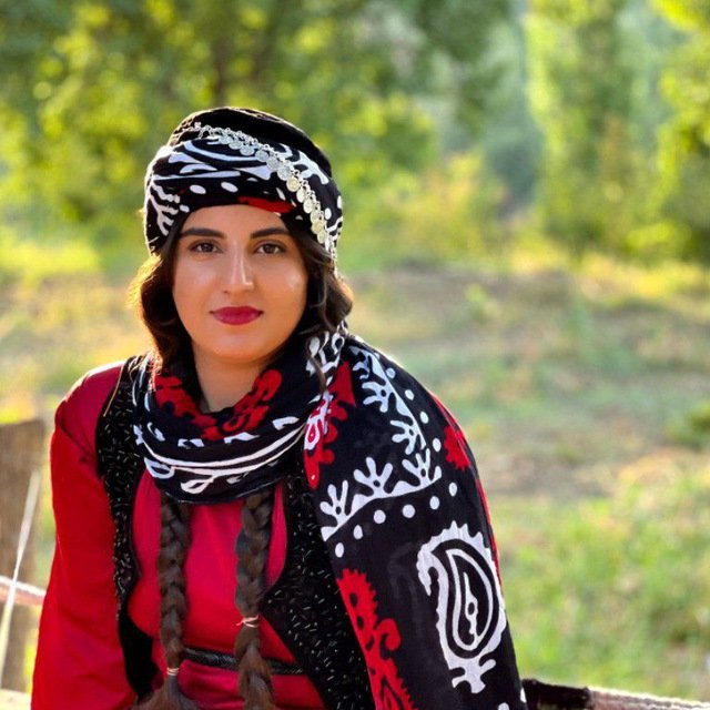 ملیکا دستیاب کشته شده در اعتراضات زمستان ۱۴۰۴.
باورم نمیشه که این صورت و این چشمای مظلوم الان زیر خروارها خاکه.
#ملیکا_دستیاب 
#MelikaDastyab 
#IranMassacare