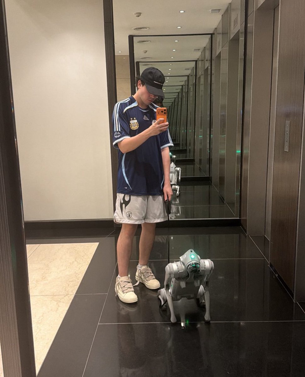 "amigo, y de que raza es tu perro?"
pues...