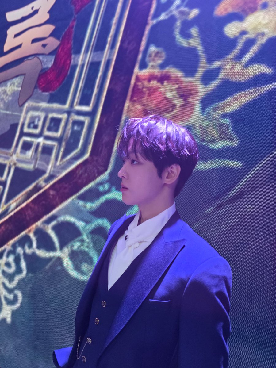 𝟐𝟐. tweet media