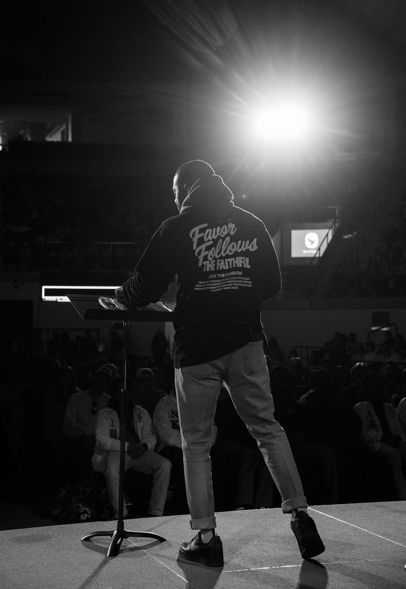 C.J. Luckey tweet media