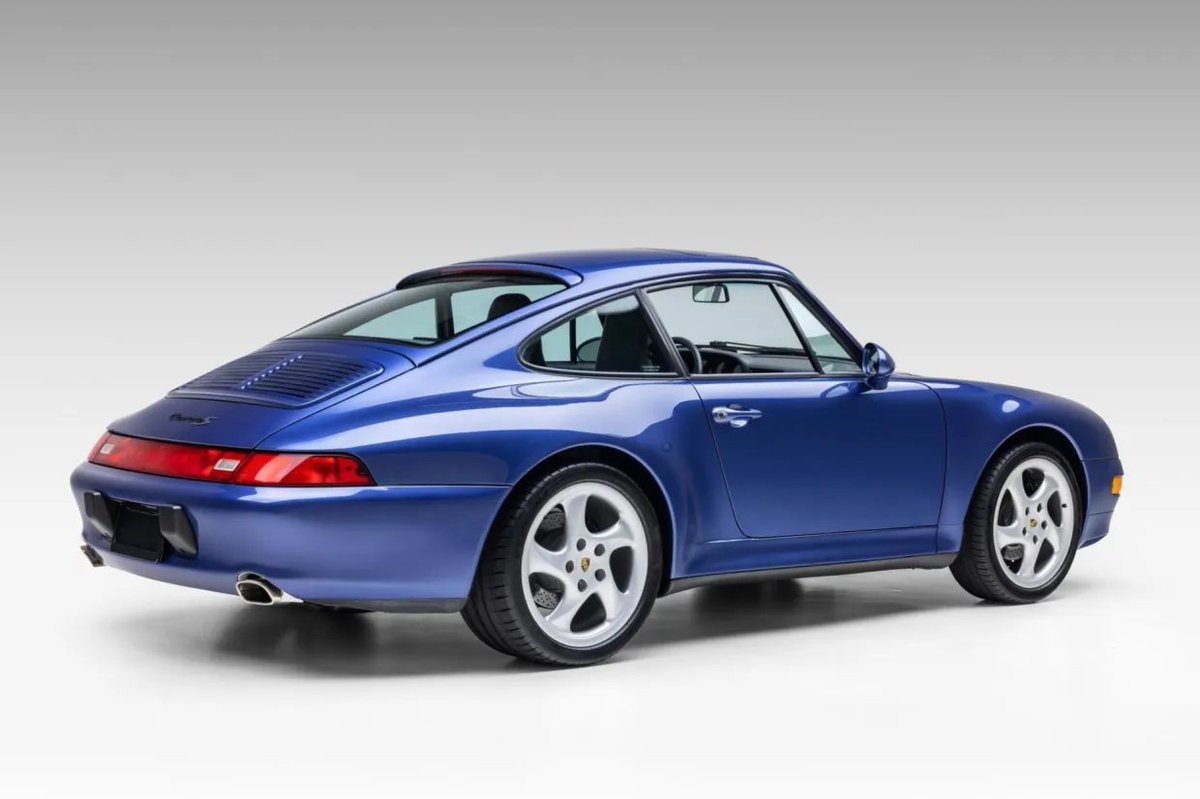 Beautiful #Porsche up for auction on BAT- 
Bring A Trailer bringatrailer.com/listing/1998-p…
