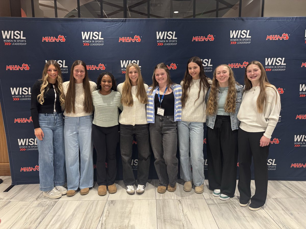 raether2028's tweet photo. This weekend I was lucky to represent Goodrich High School at the 2026 Women in Sport’s Leadership Conference. I had the chance to listen to some amazing speakers. I learned some strategies that will help me with certain parts of the game. Thank you to all the speakers who took their time to talk to all of us! @MHSAA @Turnin2Pezz