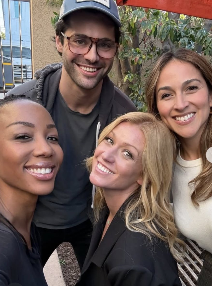 It's PLAY time for Kat and Matt! <a href="/MatthewDaddario/">Matthew Daddario</a> #CharmaineBingwa #GraceSerrano #JasonWeiss #ShadowFam #ShadowhuntersLegacy 
instagram.com/p/DURhzo9kg9h