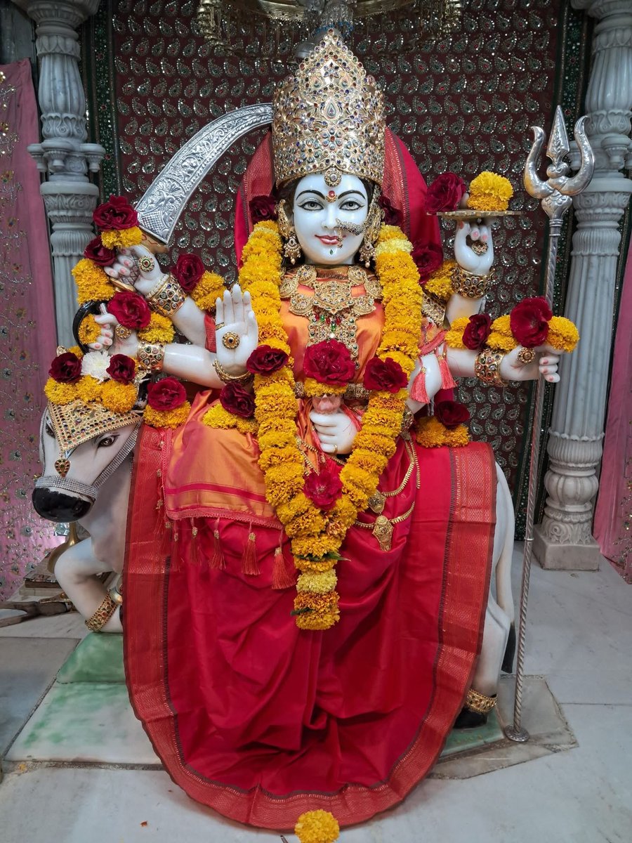 🙏🌹सुप्रभात दोस्तो 🌹🙏
       🙏🌹जय उमिया मात की🌹🙏
 🙏🌹आज  के दर्शन गठिला मंदिर🌹🙏
    🌹जय हो महाकाल भोले नाथ की🌹 
🌹🌹🌹🌹🌹🌹🌹🌹🌹🌹🌹🌹