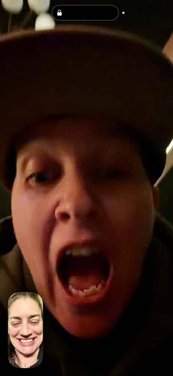 GreenScreenGal's tweet image. Gotta love when your #Edtech besties FaceTime you from a conference you wish you could of joined them at #TCEA 

My heart is so full!
💚💚💚
Love you @HeatherTechEdu @farmerfaubs @mrshowell24 @MannyDiscoTech @TishaPoncio @TechWarriorKES @MrNunesteach