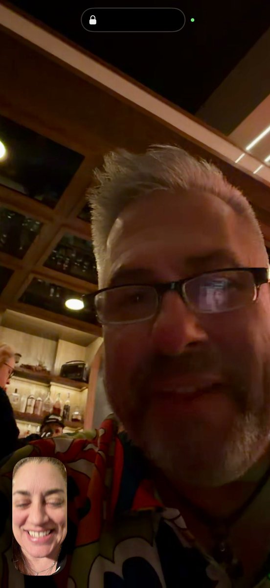 GreenScreenGal's tweet image. Gotta love when your #Edtech besties FaceTime you from a conference you wish you could of joined them at #TCEA 

My heart is so full!
💚💚💚
Love you @HeatherTechEdu @farmerfaubs @mrshowell24 @MannyDiscoTech @TishaPoncio @TechWarriorKES @MrNunesteach