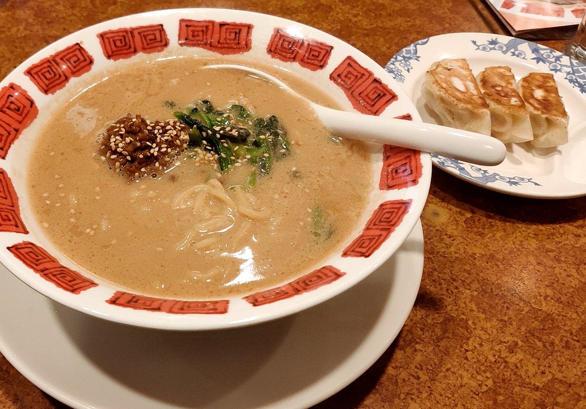 『濃厚担々麺（辛味なし）、本格焼餃子（3コ）』

#麺類大好きっ子ちゃん