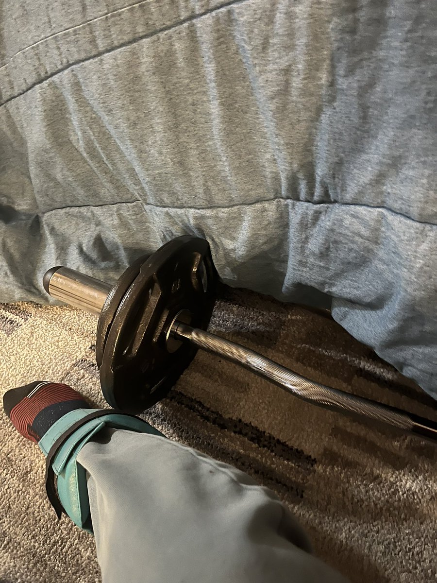 Investing with Looney tweet media