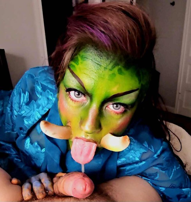 My Pet Monster Girl - 1 pic. Nothing beats a blowjob from a troll https://t.co/ApqZ8sTqPR