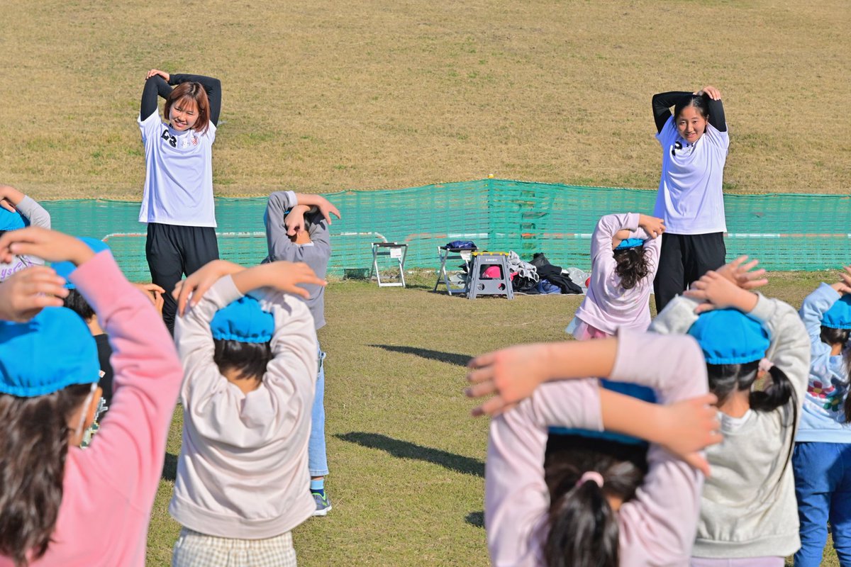 wffl2025's tweet photo. 女子選手が保育園へ。フラッグフットボールの魅力を届ける取り組みを開始

JAFA は 2025 年 10 月より、東京児童協会の保育園へ女子フラッグ選手を中心に派遣し、園児に体を動かす楽しさとフラッグフットボールの魅力を届けています。2026 年度の特別授業依頼も受付中。お気軽に。！ https://t.co/TAtLiEwjyF