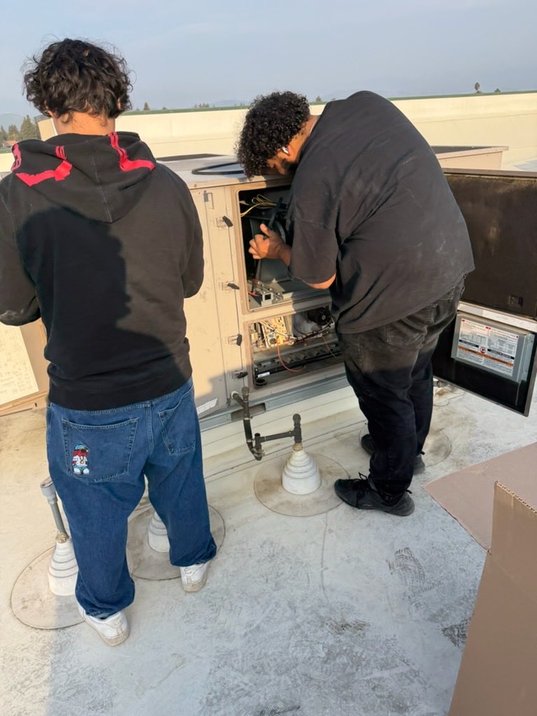 SUMMIT COLLEGIATE HIGH SCHOOL tweet media