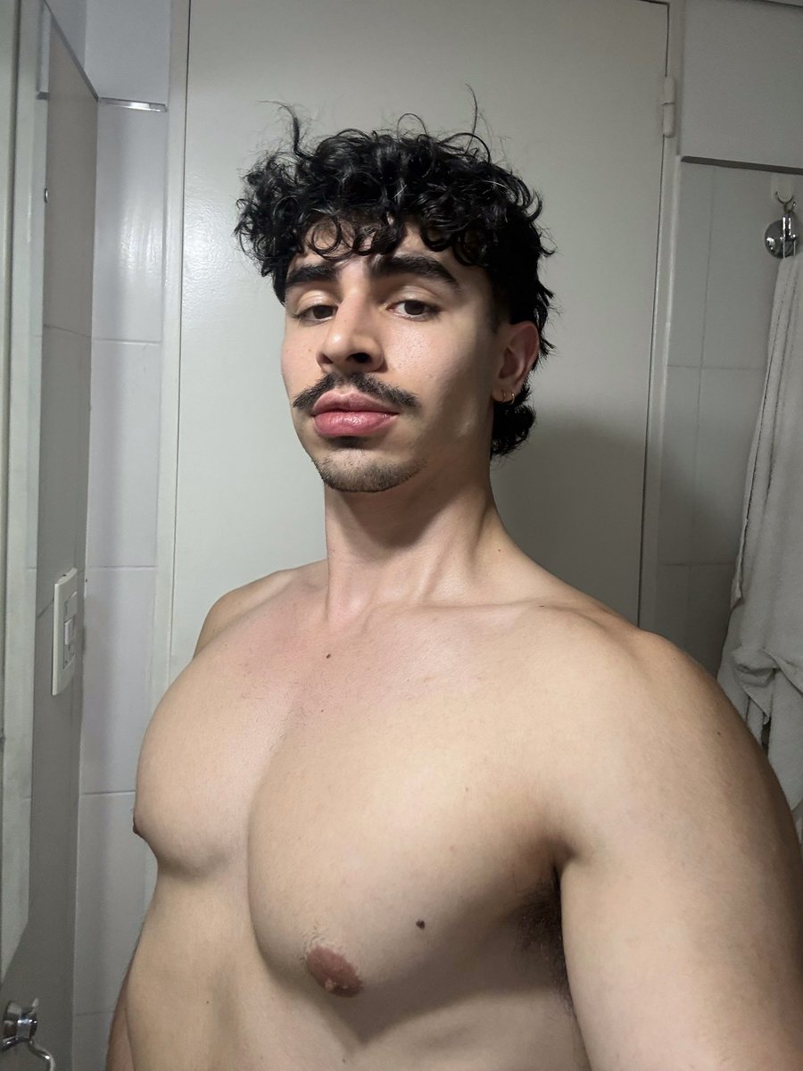 _AgustinF_'s tweet photo. Face // body https://t.co/6Yn2nydgle