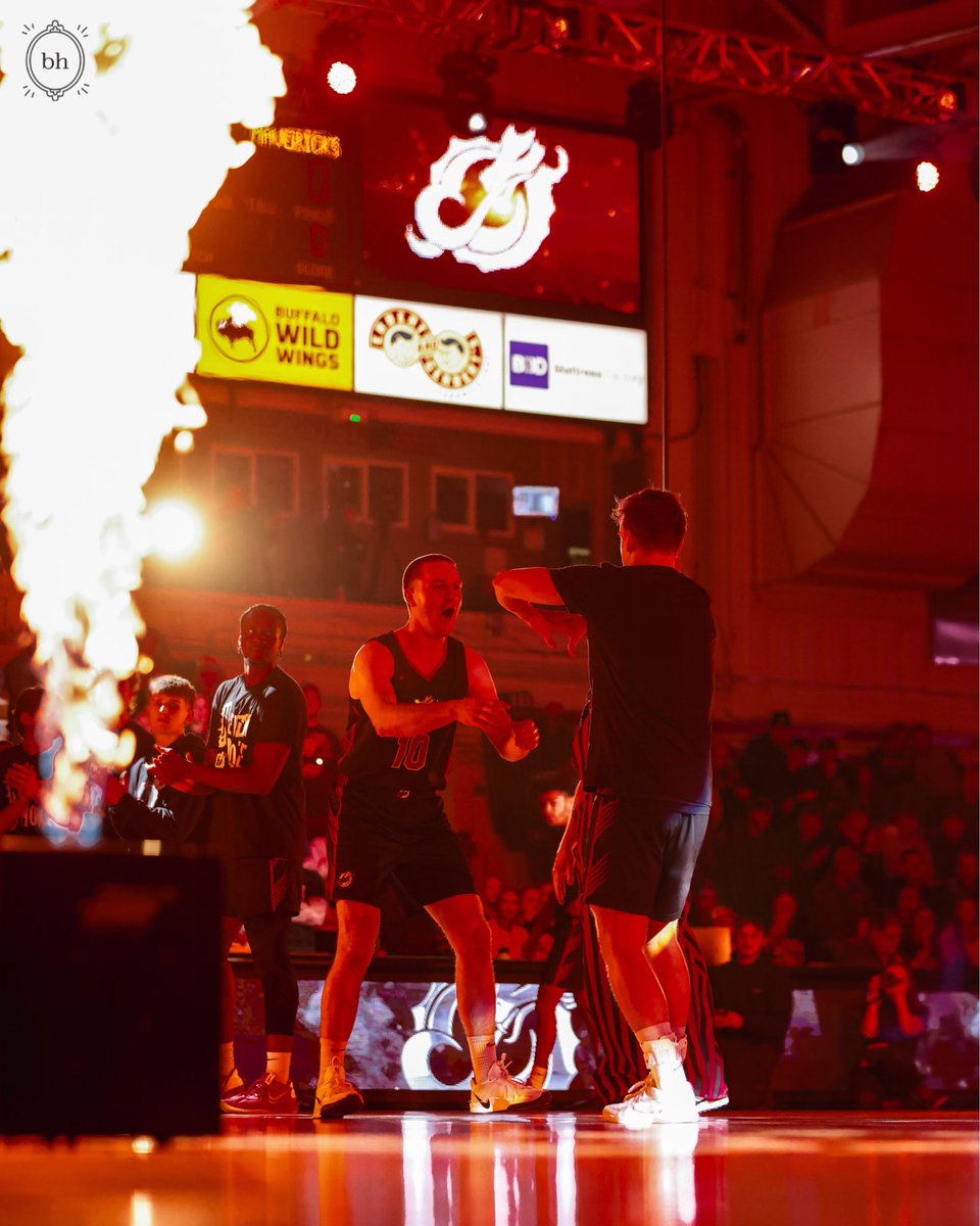 becca hanson frames tweet media