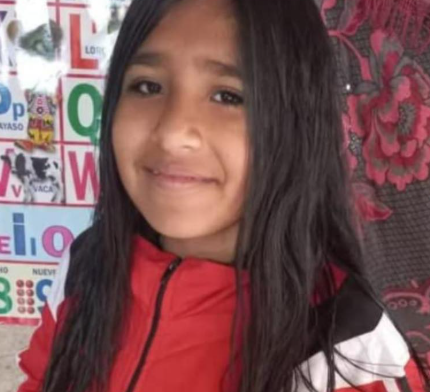 Alejandra Eluney Cruz tiene 13 años, desapareció el 2/2/26 en el barrio Alto Comedero, San Salvador de Jujuy. Es delgada, altura 1,55. Vestía campera azul, pantalón jean azul y zapatillas azules. Se hizo la denuncia. Por favor avisar #Urgente al☎️388-6828607, o 911

#Jujuy