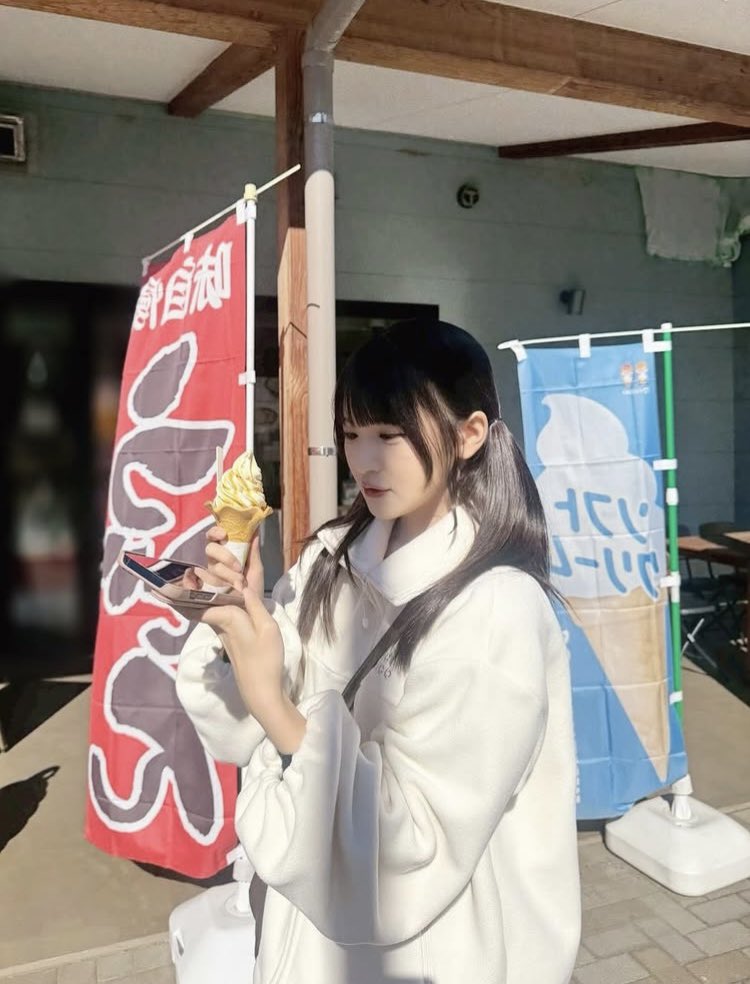 hinatariomana46's tweet photo. やっぱり
まなふぃのツインテールは最強です！！

ソフトクリーム美味しそうだなぁ🤤

#managram https://t.co/ZgoC5And74