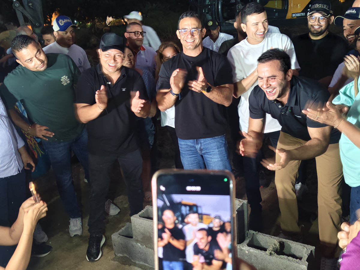 Carlos Peña tweet media