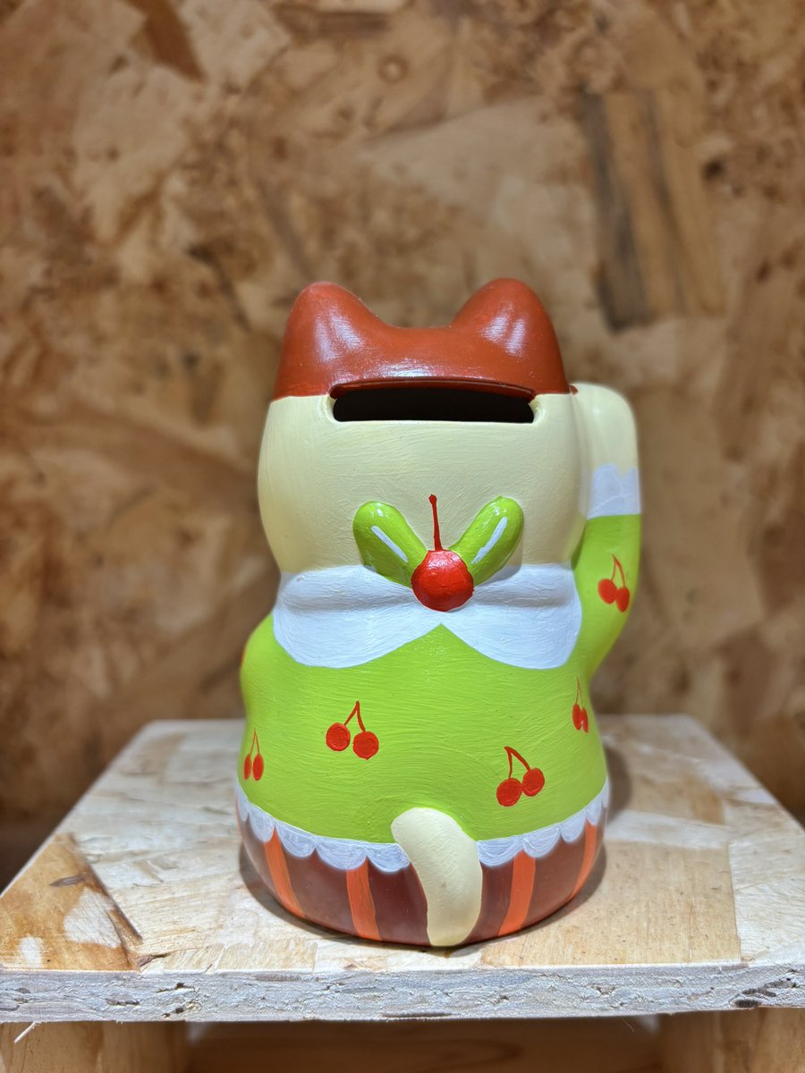 招き猫100体展」の作品紹介をいたします🐈‍⬛✨ カワセミント